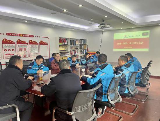 上海宝冶<em>工程技术</em>有限公司警民共建筑安全防线