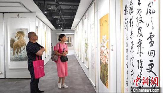海内外书画家挥毫泼墨庆祝新中国成立74周年