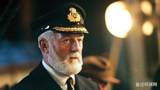泰坦尼克号船长<em>扮演者</em>伯纳德希尔去世 享年79岁