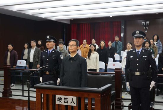 四川省人大常委会原副主任王铭晖一审被判16年，被控受贿5213万...