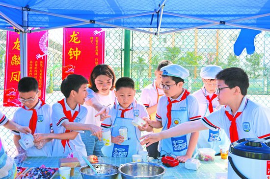达川区实验小学开展校园美食节活动