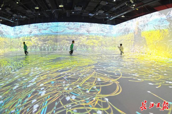 艺术家与人工智能联手绘“梦想光谷”，中国光谷人工智能AI艺术...