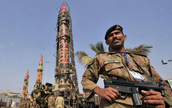 博尔顿语出惊人！巴基斯坦再铁，会铁到给塔利班核武器？