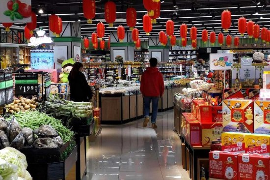 春节期间，<em>武汉中百</em>超市6000员工坚守岗位，确保市场供应