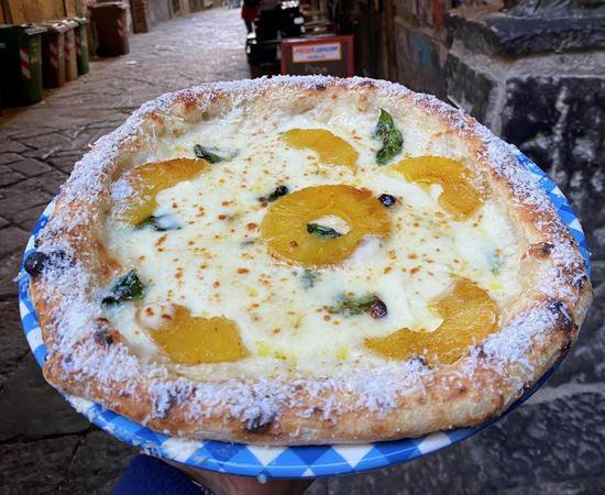 意大利名厨在披萨上<em>放菠萝</em> 网友因此吵翻了……