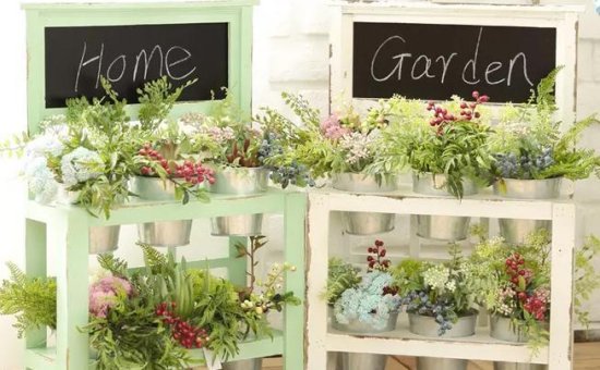 创意<em>家居花架装饰</em>，让你的阳台变成小花园