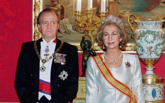 欧洲最<em>风流</em>的<em>君主</em>, 拥有5000名情妇, 西班牙老国王为何晚节不保!
