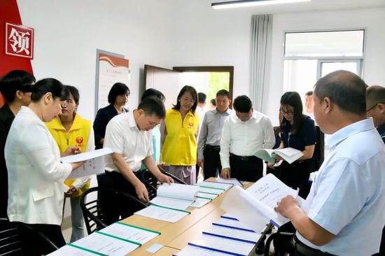 全区乡镇（街道）社工站和社工人才队伍建设总结会在柳州召开