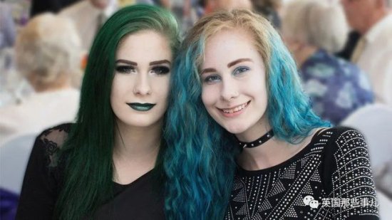 <em>双胞胎</em>姐妹相隔半年先后自杀，从小被性侵，报警却没人信？！
