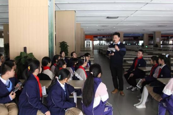 江北区寸滩实验学校与鲁能巴蜀中学举行访校公益活动
