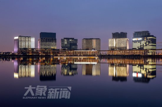 城市建筑“巨阵”超有范儿 你能猜出这是<em>郑州哪</em>吗？