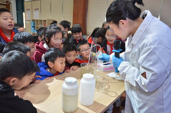重庆市排水有限公司鸡冠石污水处理厂开展环保教育进课堂活动
