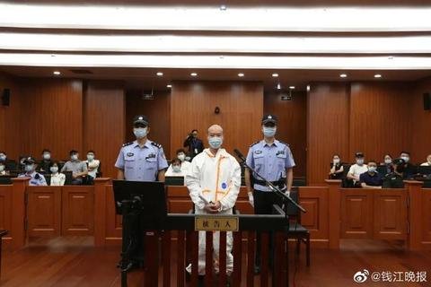 杭州<em>男子</em>杀妻案一审开庭，被告人<em>表示</em>认罪、悔罪，将择期宣判