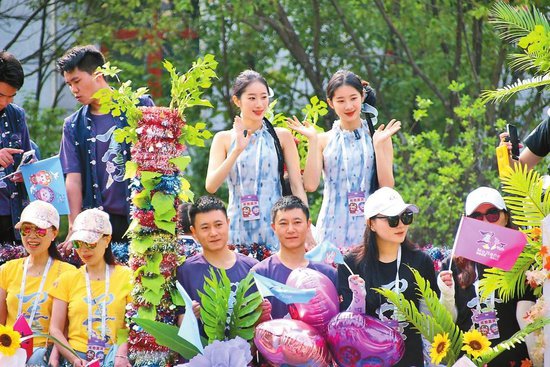 墨江县：国际双胞胎节展现独特文化