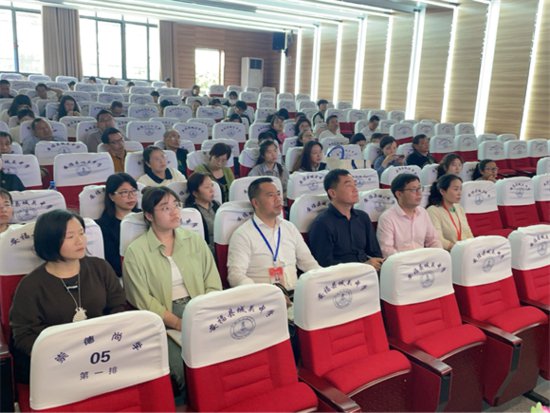 安福县初中语文学考备考研讨交流会在城关中学举行