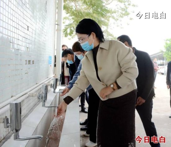 赞！湛江市电白商会出资安装感应水龙头，助力家乡学校疫情防控