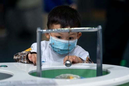 北京著名儿童青少年心理咨询师：科技进步对孩子成长<em>的利弊</em>