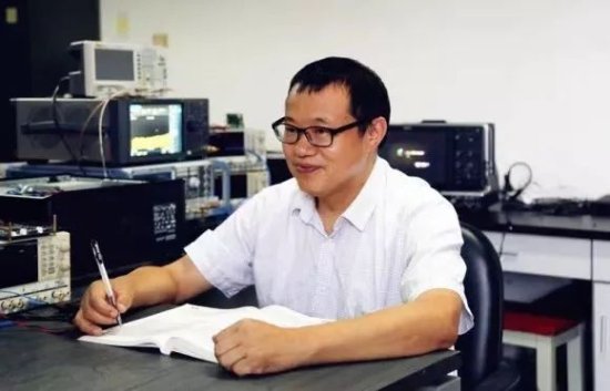 华东师大刘一清教授获2022年上海市五一劳动奖章