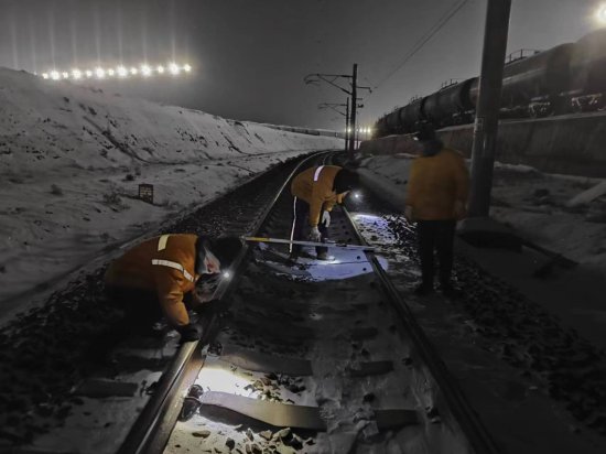 受新疆乌什县地震影响列车正在逐步恢复运行