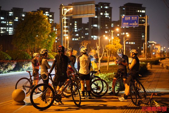 城市骑行再掀运动热潮，<em>长沙</em>夜骑地图了解一下