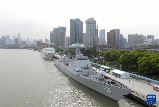 海军成立纪念日舰艇开放活动在<em>上海</em>举行