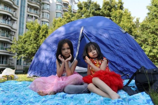 <em>周末</em>找块草坪搭帐篷，躺一躺！广州24个公园开展帐篷区试点