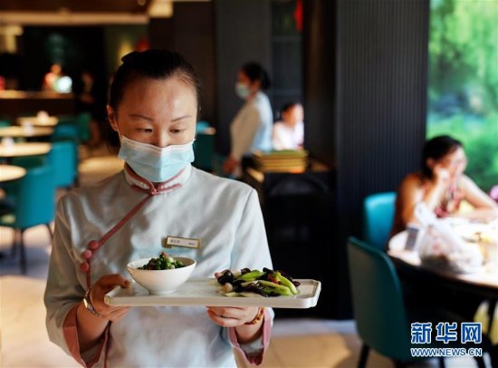 上海：老字号<em>餐馆</em>出新招 遏制“舌尖上的浪费”