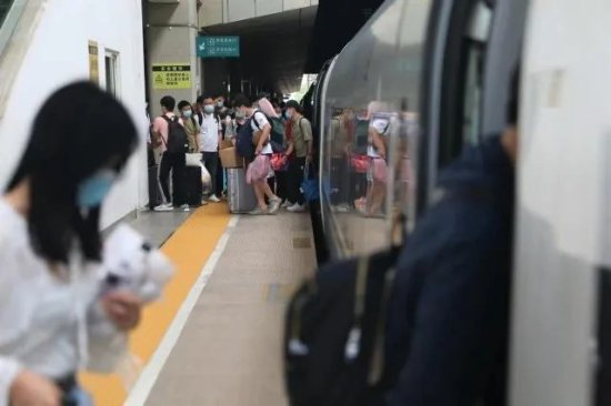 端午小长假 郑州铁路恢复开行10对列车
