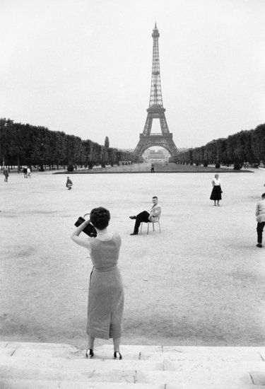 巴黎街头摄影师维利·罗尼：平凡之美是我最大的情感源泉
