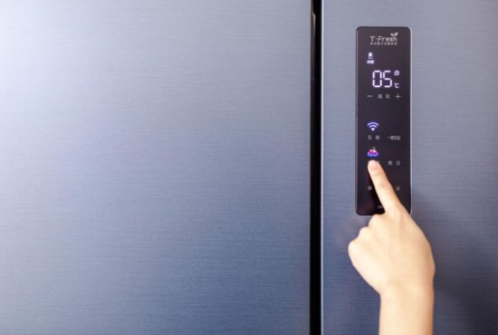 TCL冰箱新品发布，超薄零嵌设计，独居也能实现<em>小</em>而美