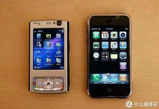 初代iPhone系统不叫“iPhone”！原型机是“三合一”设备