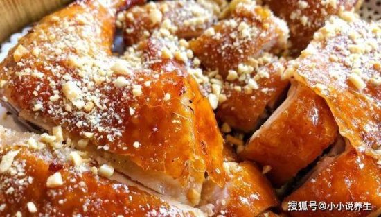 竹签<em>烤鱼</em>,柴火牛肉,脆皮<em>烤鸡</em>,青椒煨鳜鱼,泰汁鲜虾,火爆脆肠