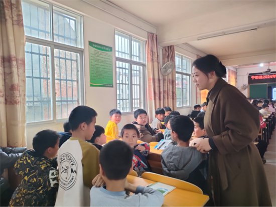 宁都县赖村中心小学开展航天科普进校园活动