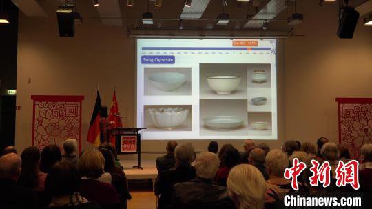 柏林中国文化中心举办“美食和美瓷”文化沙龙活动