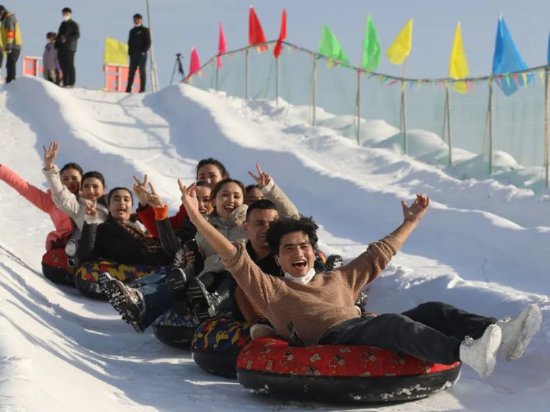 冰雪项目点燃英吉沙冬季旅游热——英吉沙县“遇见•冬日喀什”...