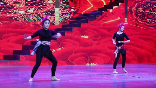2024年新疆库车市首届村舞系列活动预决赛火热进行中