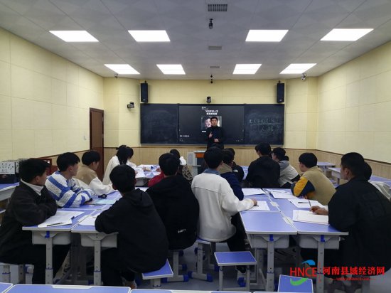 虞城县高级中学第五届德育班开展职业生涯规划课