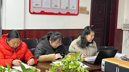 郑州市上街区外国语小学开展语文教研活动