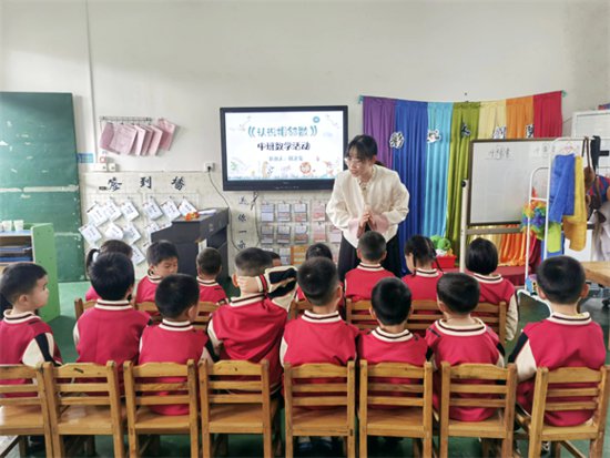 赣县区石芫乡中心幼儿园开展送教下乡活动