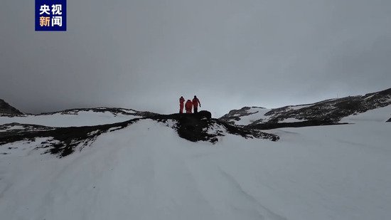 惊心动魄“企鹅岛” 总台记者南极历险记