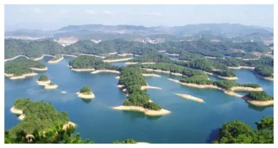 中国“最<em>霸气</em>”的湖泊，“吞下”2个千年古城，成为世界级景点
