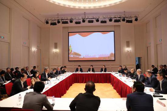 商务部部长王文涛主持召开在欧中资电动汽车企业圆桌会