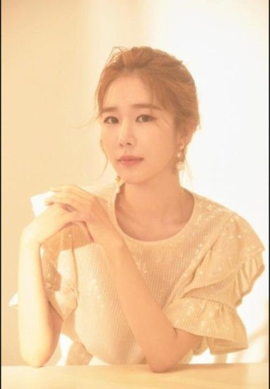 刘仁娜确定出演JTBC《雪滴花》 饰演超具魅力的医生