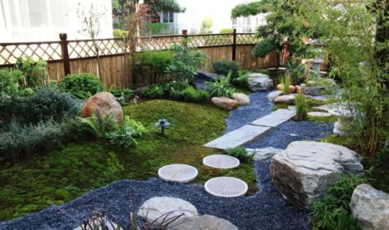 30㎡小院子，可以装成简而精致的“日式花园”，<em>简单又好看</em>