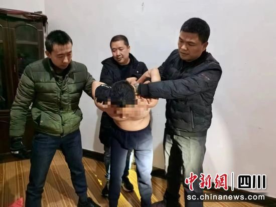 <em>绵阳</em>警方打掉3个流窜盗窃团伙 15名嫌疑人落网