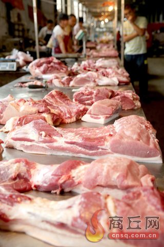 <em>猪肉</em>销售淡季，<em>价格</em>不降反涨