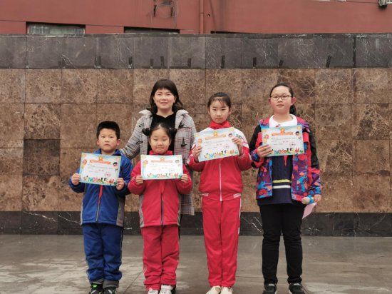 东风小学师生在2022年九江市小学英语朗诵比赛中喜获佳绩