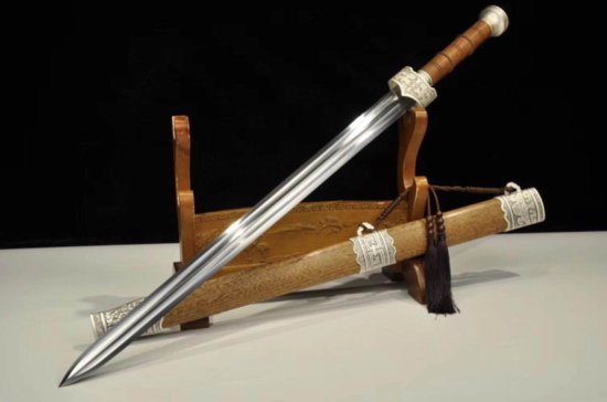 夏商周的主力兵器，剑为何被历史淘汰成装饰品？剑比刀差在了<em>哪</em>...