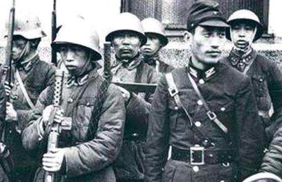 老照片：二战时期的<em>中国伪军</em>照片，最后一张让人火冒三丈
