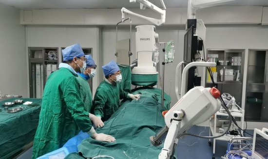 新疆和静县人民医院成功开展首例“肝癌<em>介入</em>栓塞术”